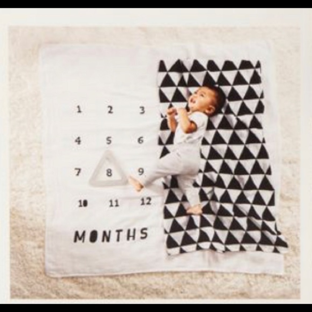 ⭐️New* clouds island Muslin Blankets & Frame set